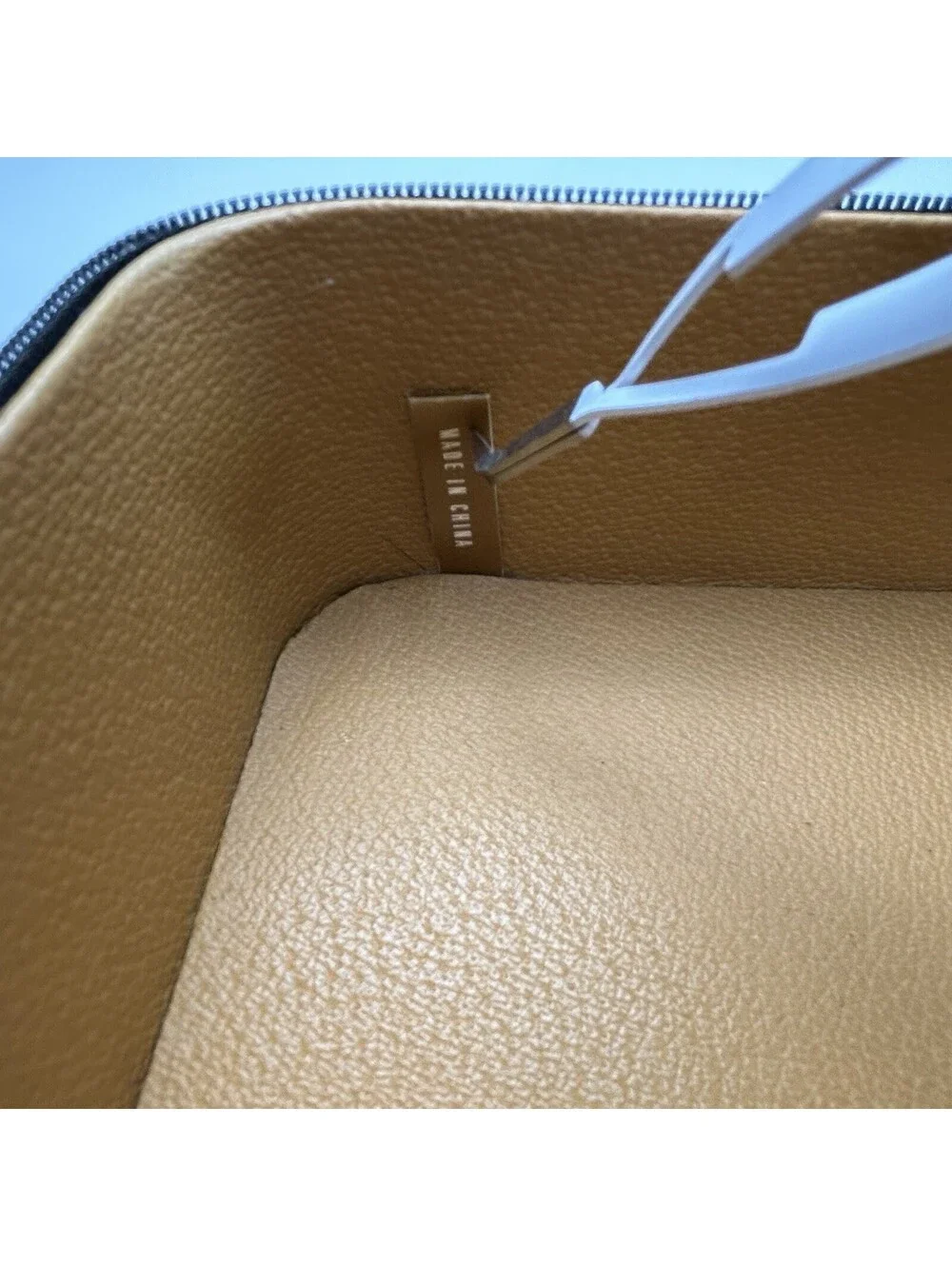 Bobbi Brown Black Leather Makeup Train Case Tan Tiered 2 Zip Cosmetic Bag  LS#12